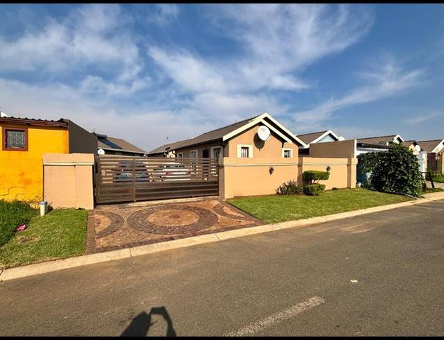 3 BEDROOM HOUSE FOR SALE IN WINDMILL PARK